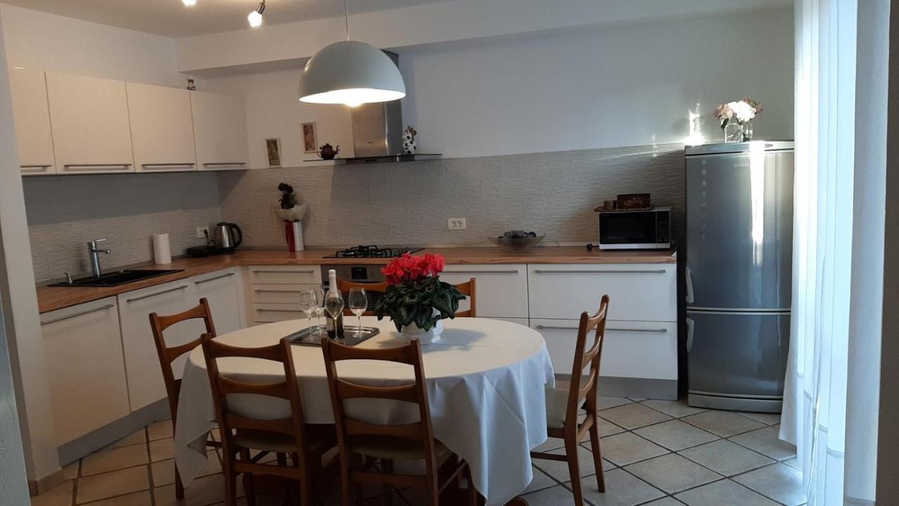 פאז'אנה Apartman Nada I מראה חיצוני תמונה